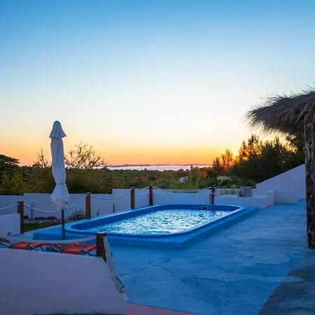 Holiday House El Dorado!! *